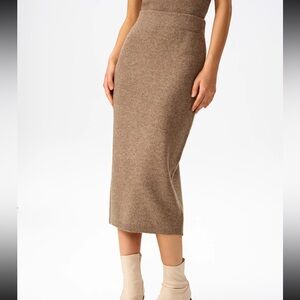 Cider Wool-Blend Mid Waist Solid Knitted Midi Skirt